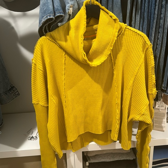 Like new Free people longitude pullover XS - Picture 2 of 6